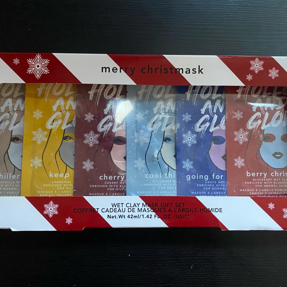 Holler and mask face clay mask